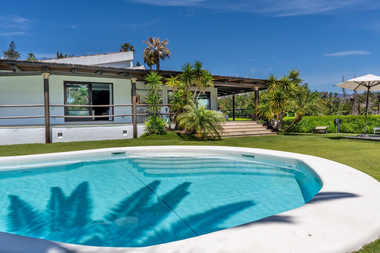 Las Brisas - Eksklusiv Bali-inspirert luksusvilla med panoramautsikt mot La Concha – bilde 1