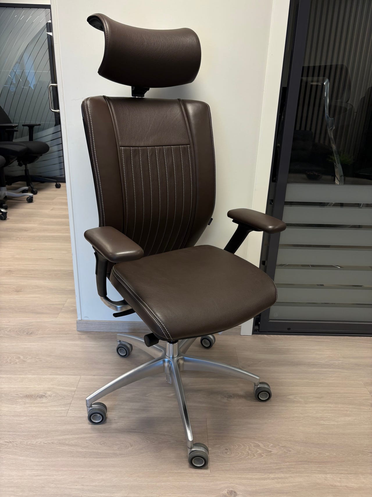 NY (DEMO) WAGNER TITAN LIMITED S KONTORSTOL | FINN-torget