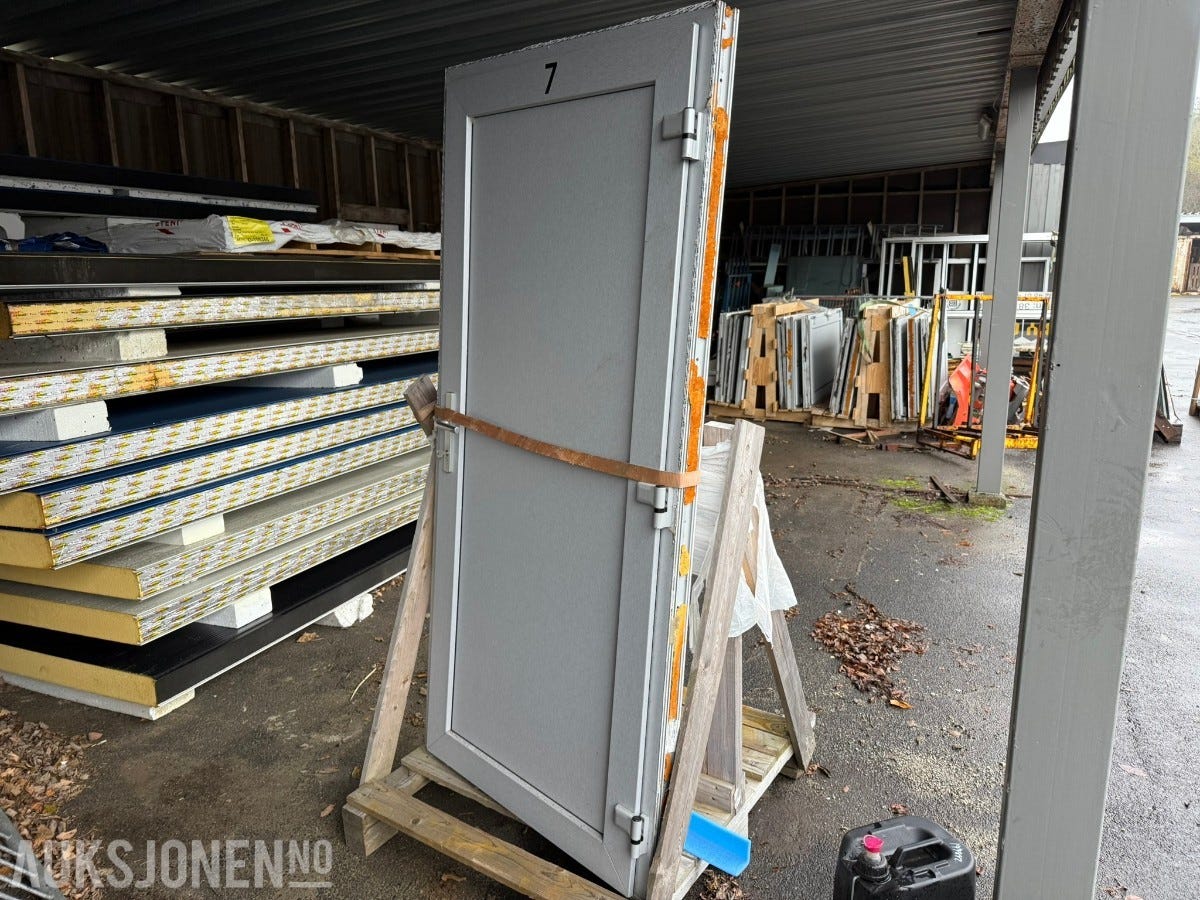 2 stk isolerte stål/PVC-dører- mål 100 × 210 cm. | FINN-torget