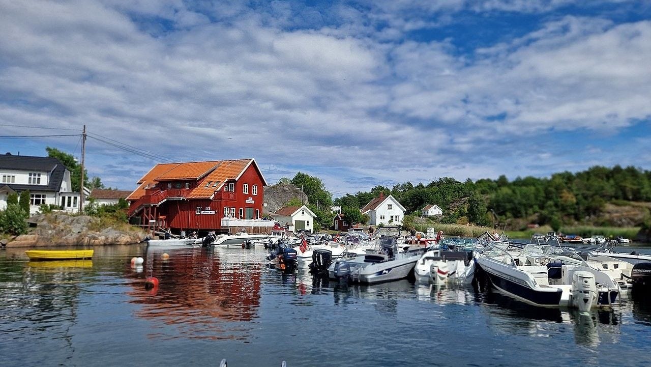 Sandøya med butikken Galleribilde