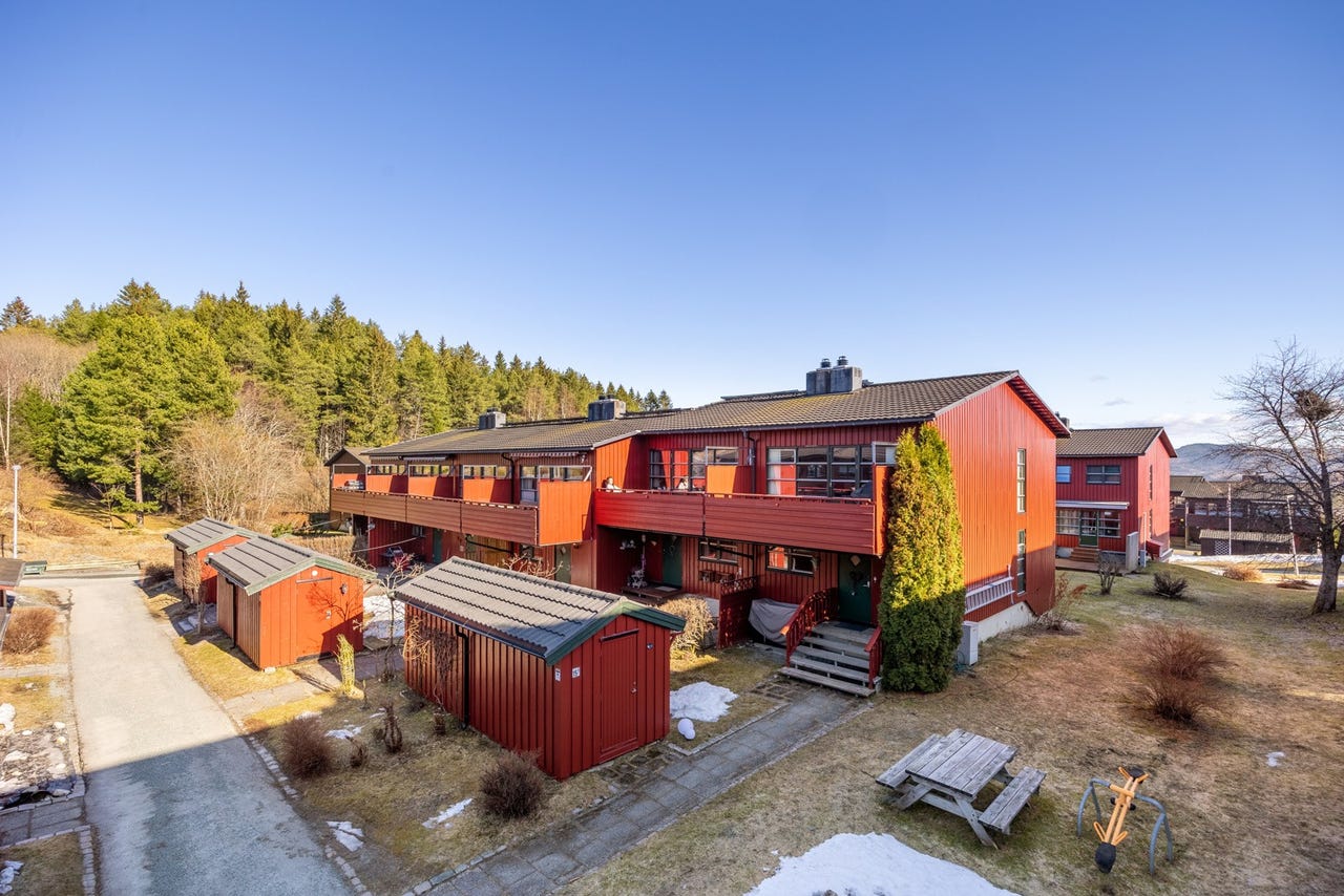 Risikoanalyse av Kolsåsen 15F, Flatåsen - rekkehus på 151m² | Visning.ai