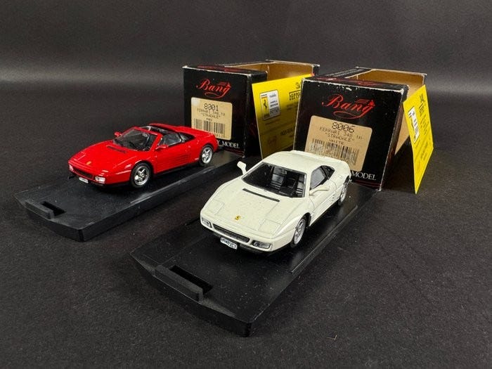 Bang 1/43 réf 8006 : Ferrari 348 tb Stradale anno 1990 (Blanc
