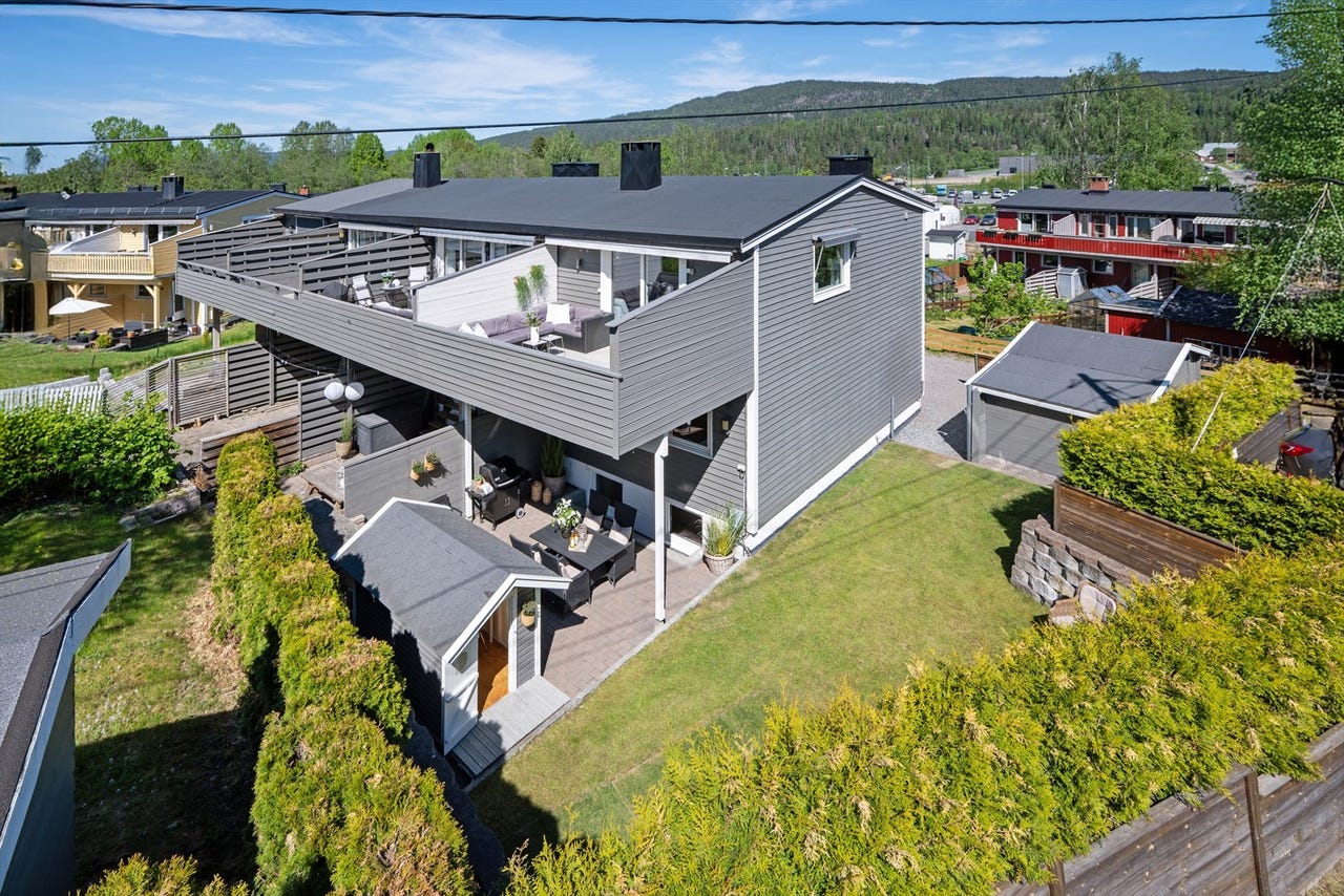 Solbakken Terrasse 10A, Slattum - rekkehus på 130m² fra 1969