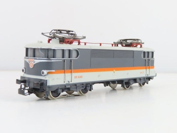 Locomotive électrique Märklin 3165 SNCF BB 9200 H0 Analogique - État Comme Neuf