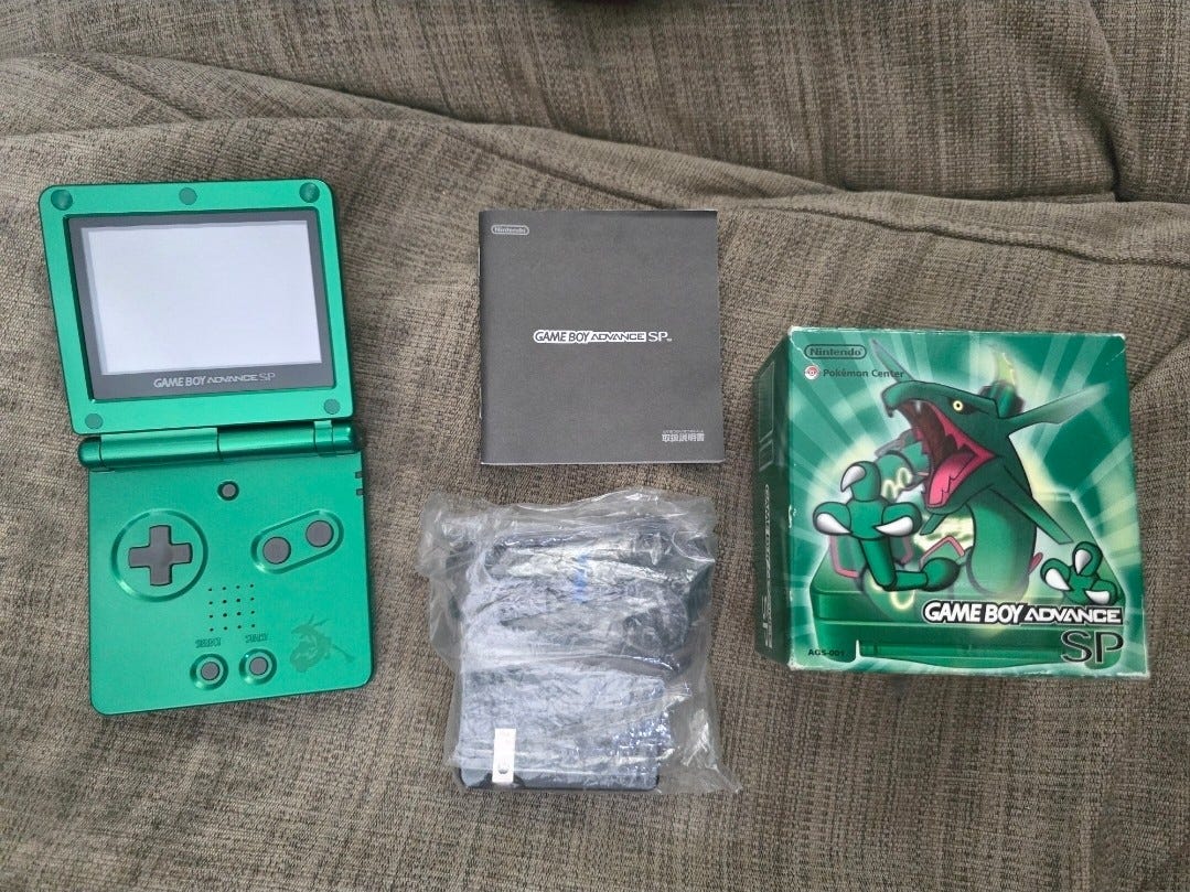 MINT* Game Boy Advance SP Pokémon Rayquaza 💚 GBA SP Pokemon Emerald MINT* Game Boy Advance SP Pokémon Rayquaza 💚 GBA SP Pokemon Emerald