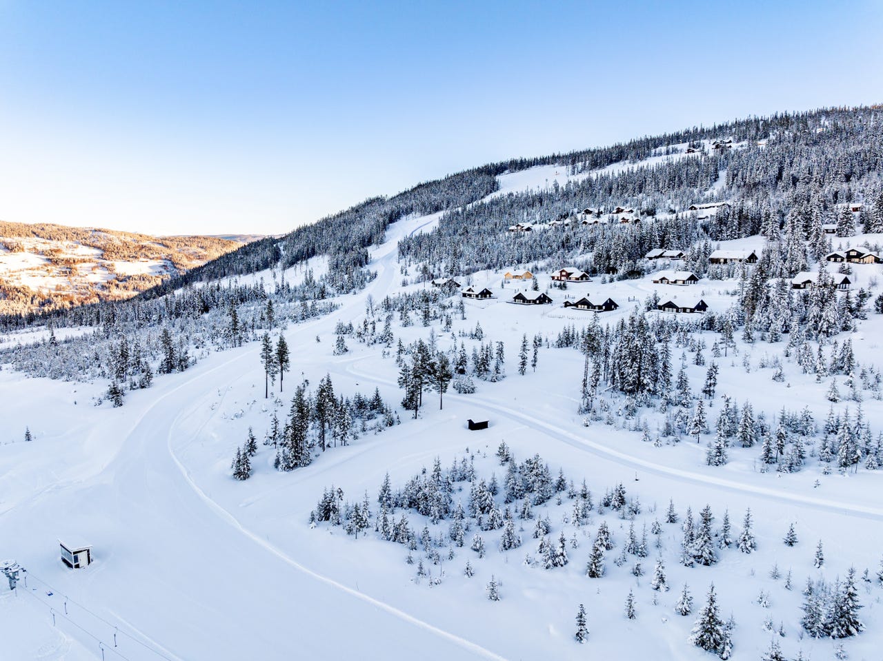 Nesfjellet – Stor og flott familiehytte – ski in/out – prosjektert på flott, vestvendt og solrik tomt – Utsikten 135!