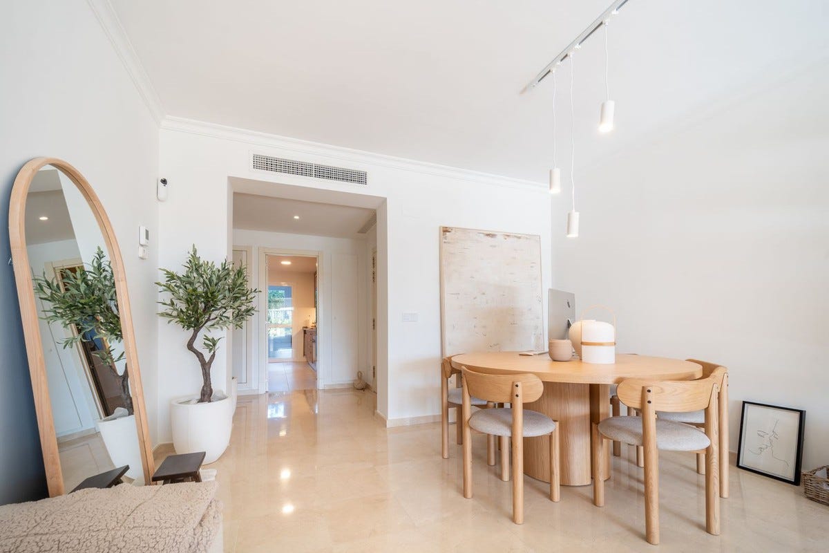 Elegant, totalrenovert 2-soveroms leilighet med stor terrasse i eksklusive La Quinta - Fullt møblert!! – bilde 1