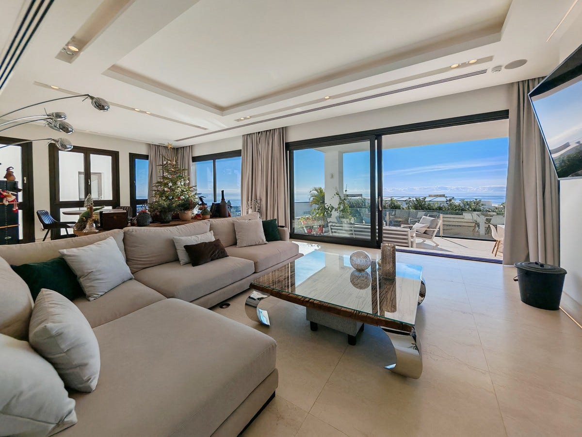 Marbella - Arkitektonisk luksusvilla med 5 soverom, spa-avdeling, panoramautsikt og privat heis - 1550kvm tomt – bilde 1