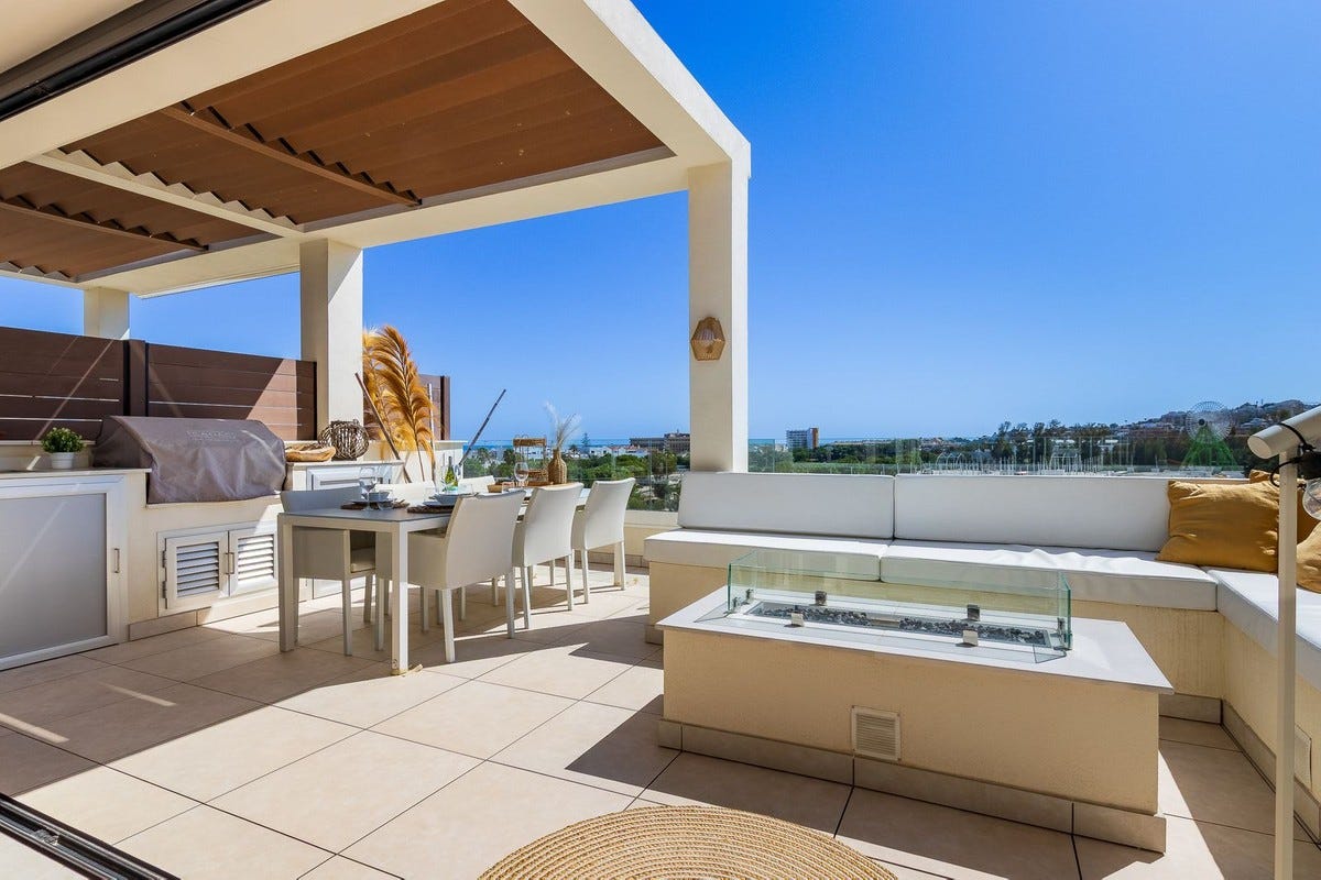 La Cala de Mijas · Romslig penthouse med privat plunge pool – gangavstand til alt – bilde 1