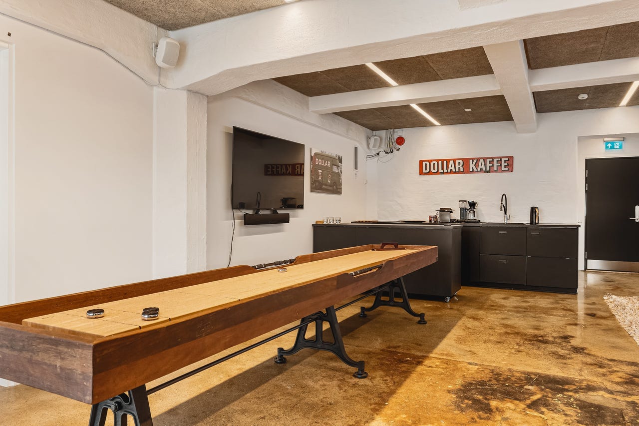 Lounge/Bar / Møterom Bookes og benyttes kostnadsfritt av leietakerne