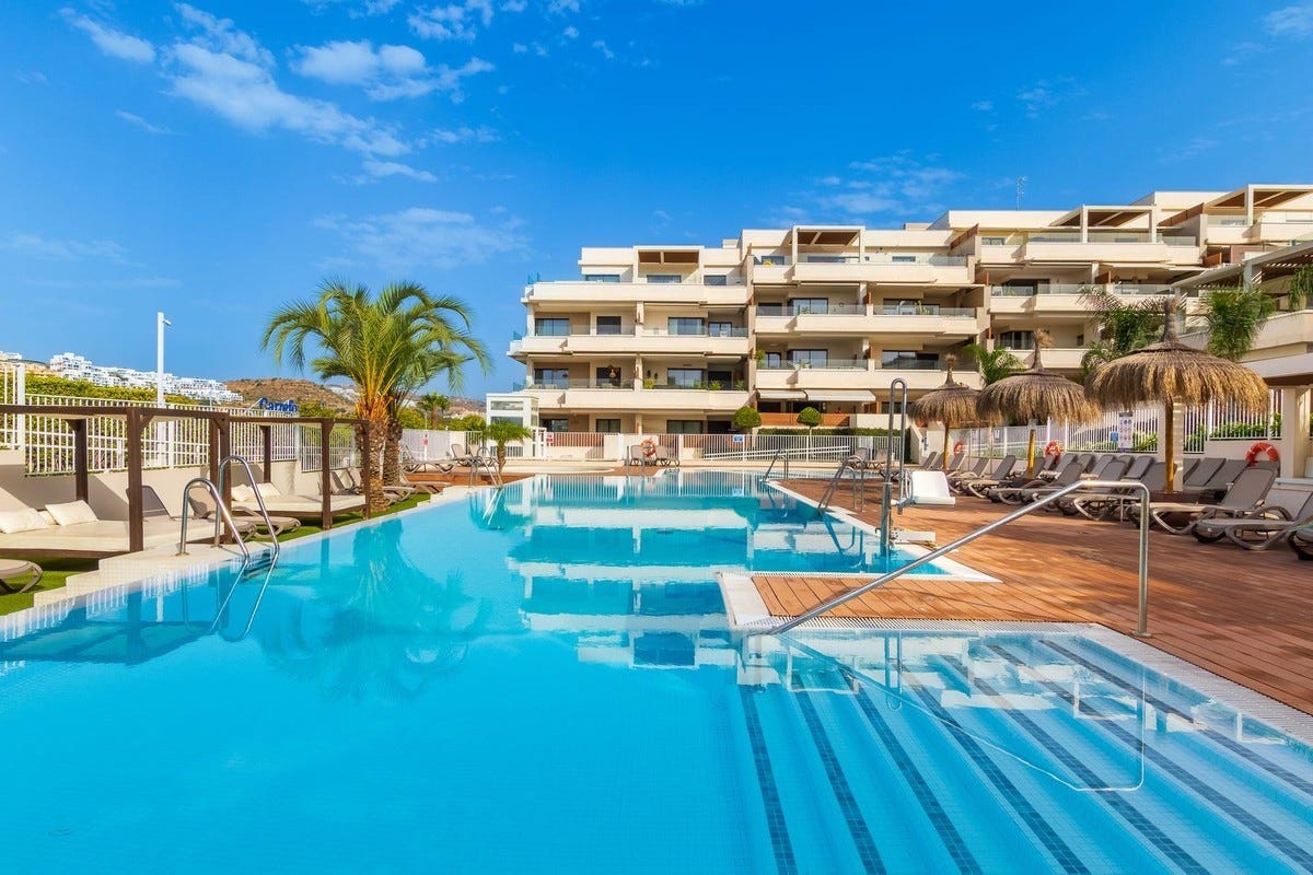 La Cala de Mijas · Moderne 2-soveroms med stor terrasse – gangavstand til strand og sentrum – bilde 1