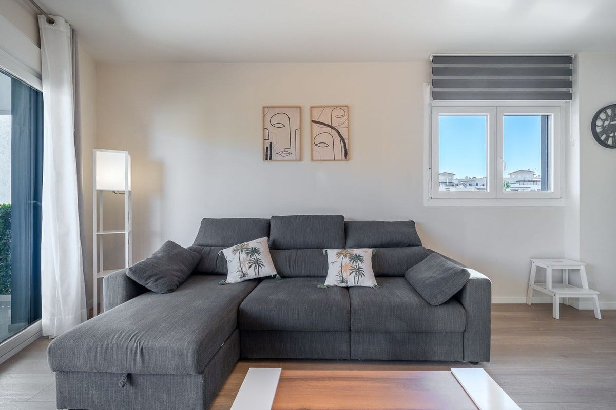 Estepona - Elegant 2-soveroms leilighet med turistlisens i attraktivt boligkompleks – bilde 1