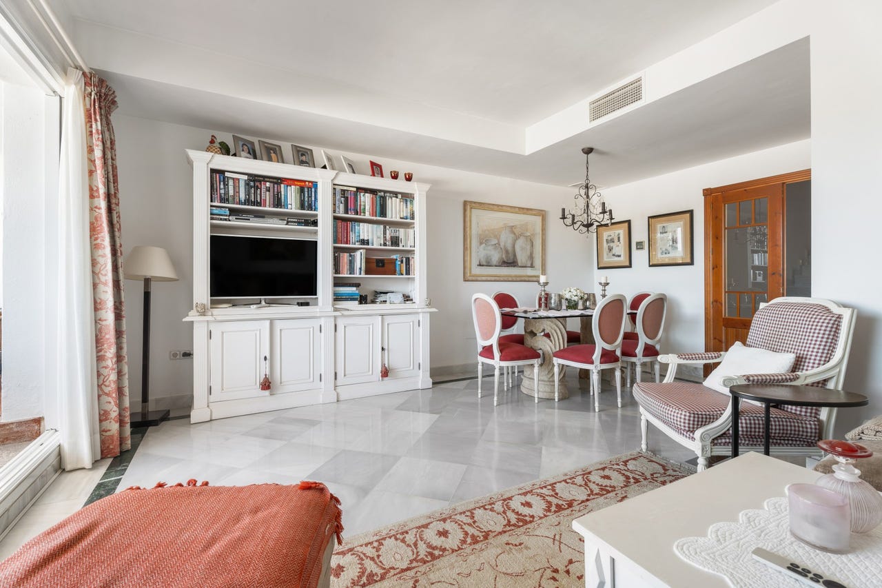 Marbella - Lys og elegant 3-soveroms duplex toppleilighet med panoramautsikt i Nueva Andalucía – bilde 1
