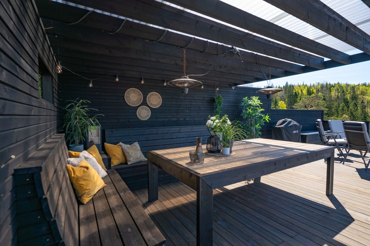 Terrasseanlegg med skjermet utestue