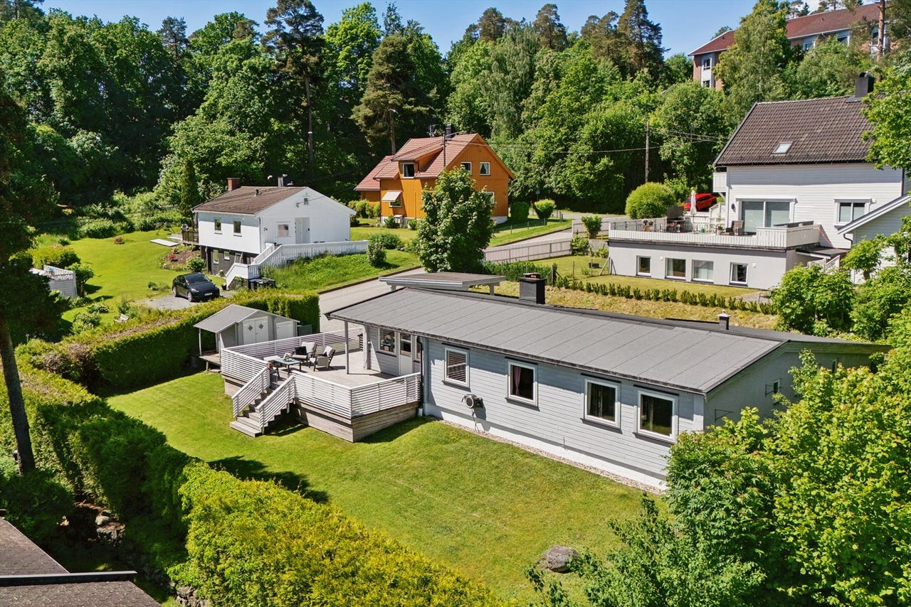 Familievennlig enebolig på ett plan på Jeløy med solrik terrasse, skjermet hage og gode parkeringsforhold