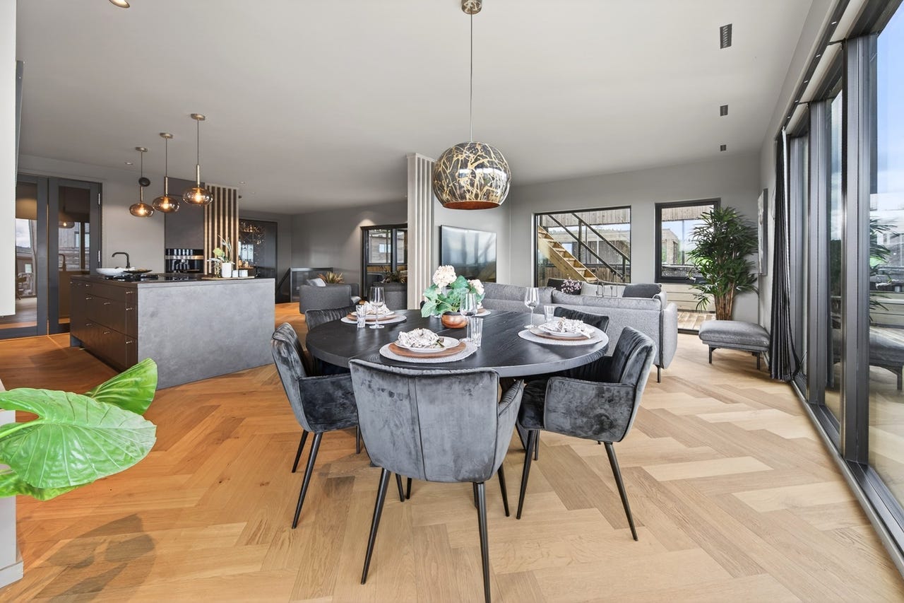 Fiskebensmønstret gulv fra u9q floor