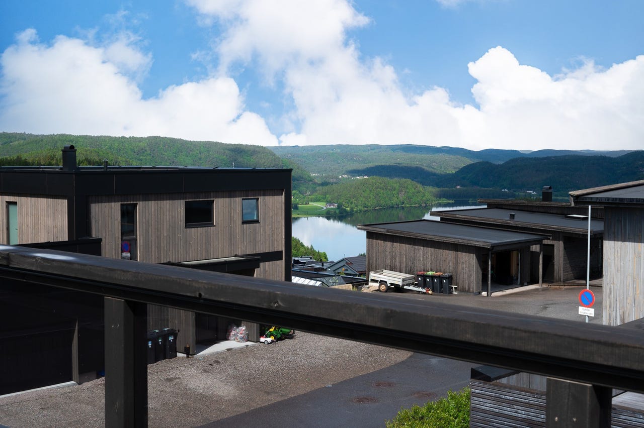 Gløtt mot Venneslafjorden