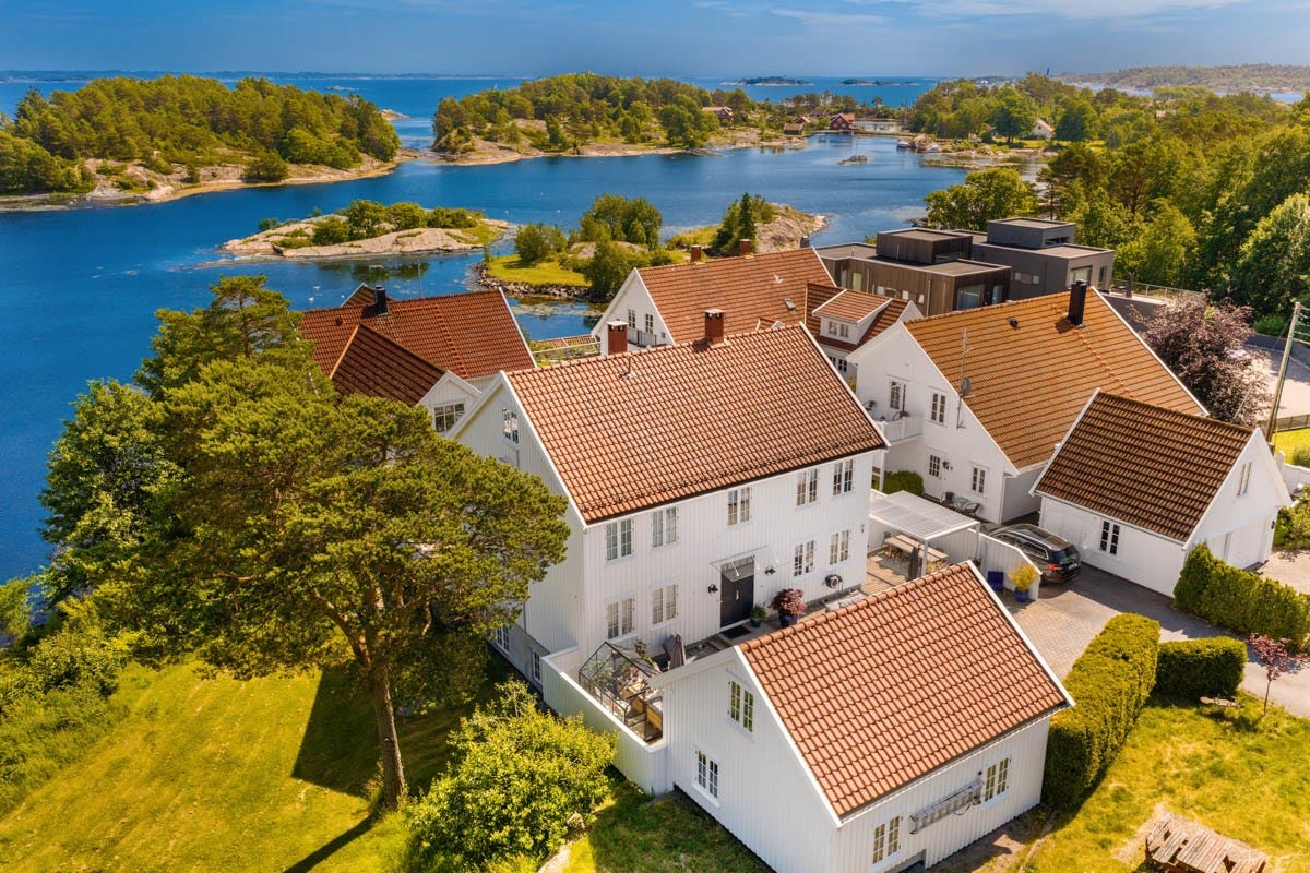 Dronefoto av boligen