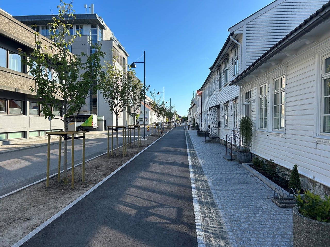 vakre Rådhusgata som etter noen hundre meter ender på