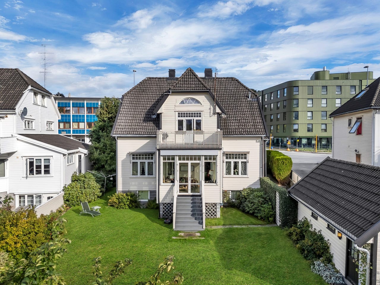 Særdeles sentral beliggenhet i den attraktive aksen mellom Kvadraturen og UiA.