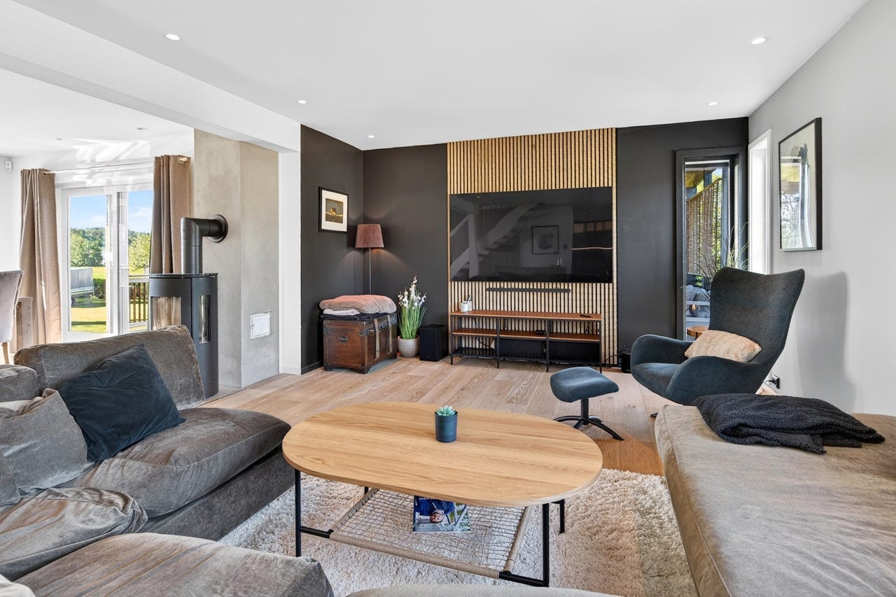 Fine detaljer med moderne spilevegg
