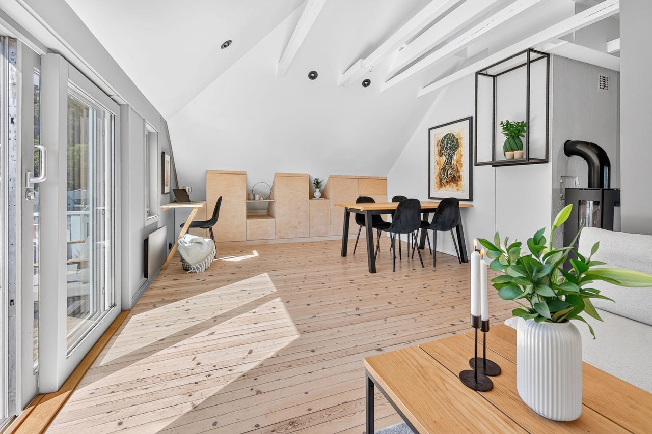 Plass til stort spisebord