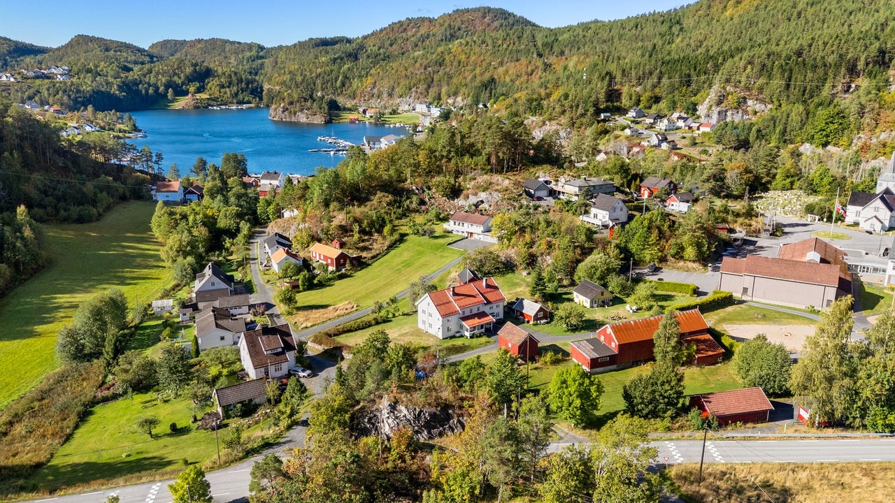Historical smallholding in sunny location