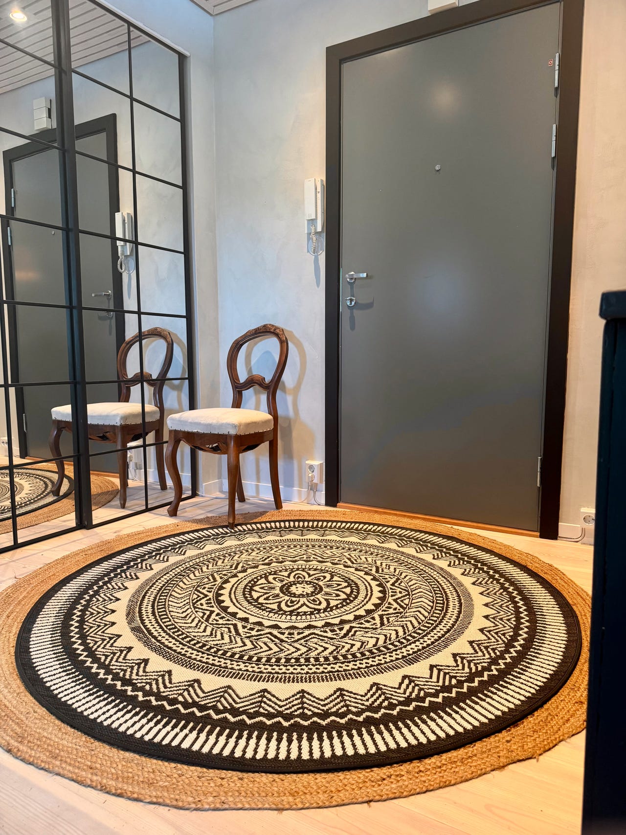 Mandala Teppe Rund Svart/Hvit | FINN-torget