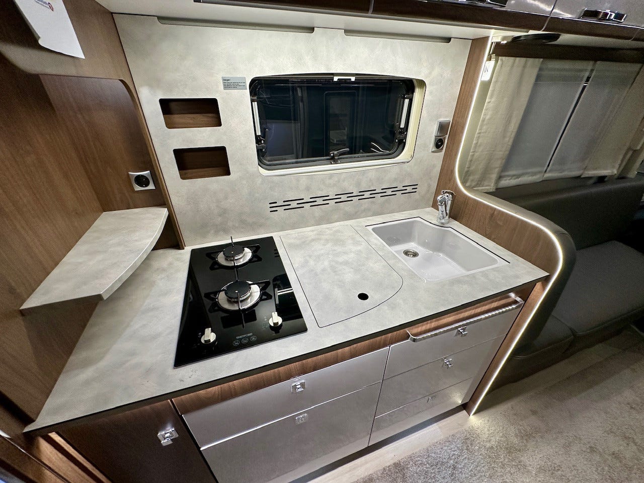 2b989bd1-48e6-4e94-ad68-841267459d6d