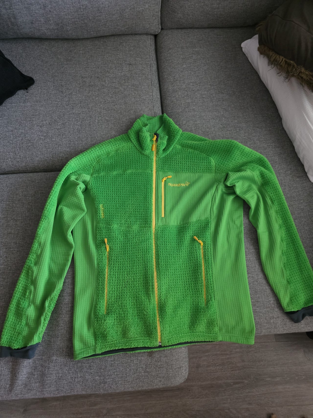 Norrona Lofoten warm2 high loft jakke / genser Herre str
