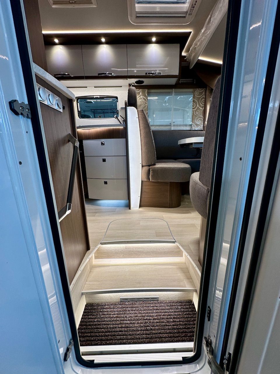 31ab082c-2023-4971-adb2-d017986e22ef