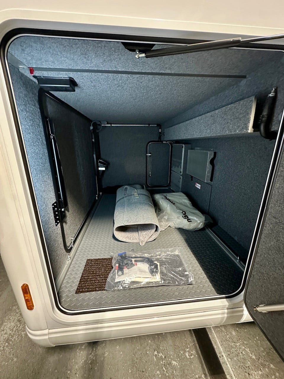 31c9d044-08c8-48da-ba37-1df9a8452650