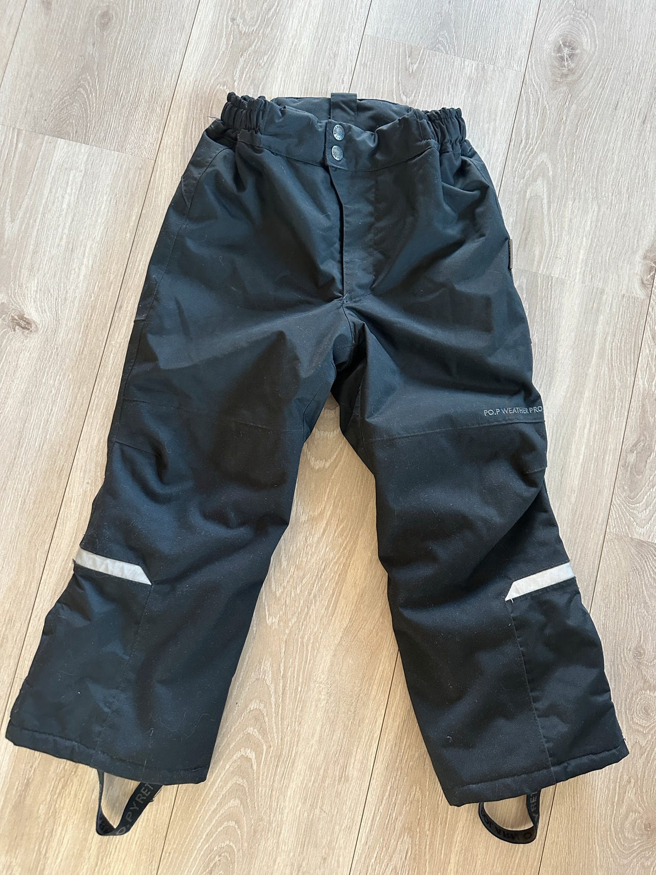 Se produkter som liknar Po.p. Polarn o pyret jeans je.. på