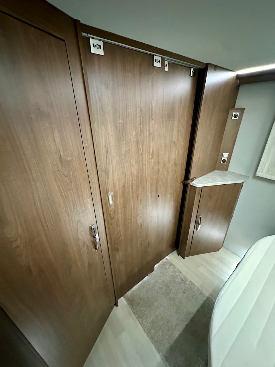 4099bfca-3cb8-43a3-8d90-feaa2fa0ff70