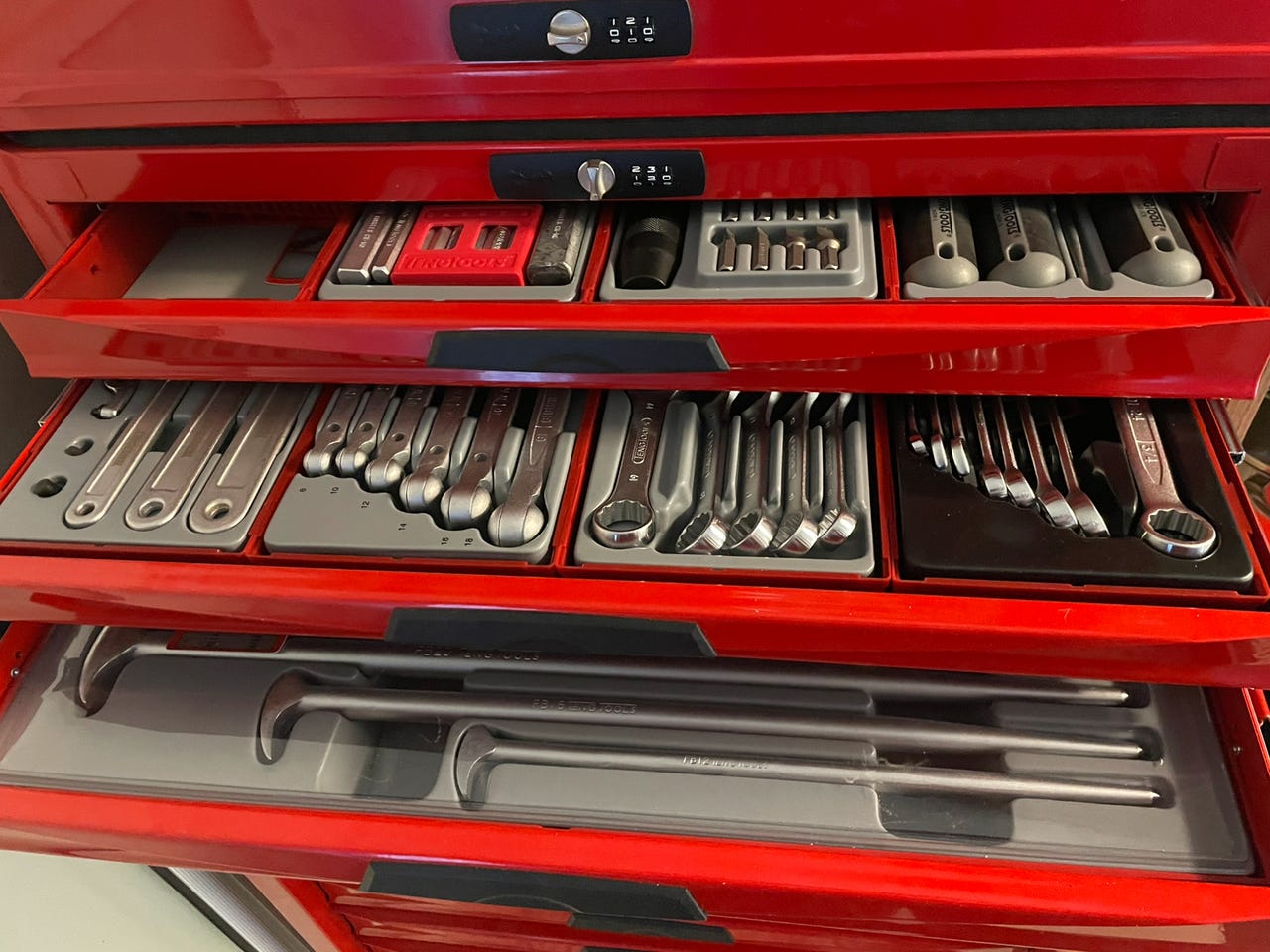 TJ1429 | Teng Tools 29-Piece 1/4 in Square, Hexagon | RS