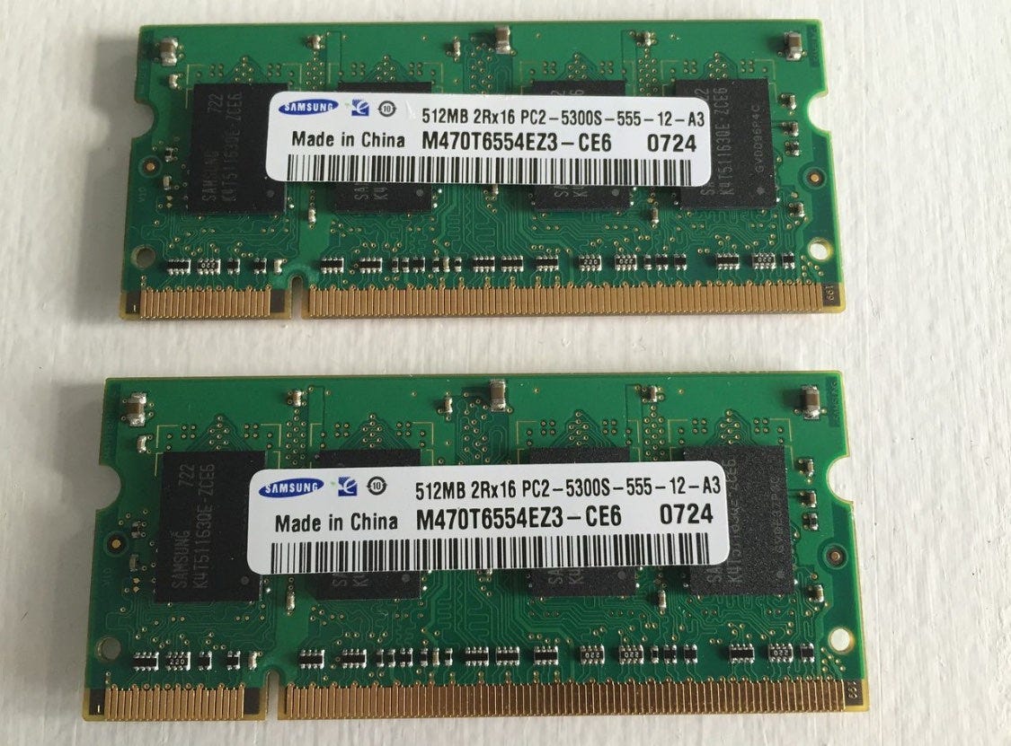 Barrette Mémoire SODIM 1 Go PC2-5300 (DDR2) Pour Portable - Occasion