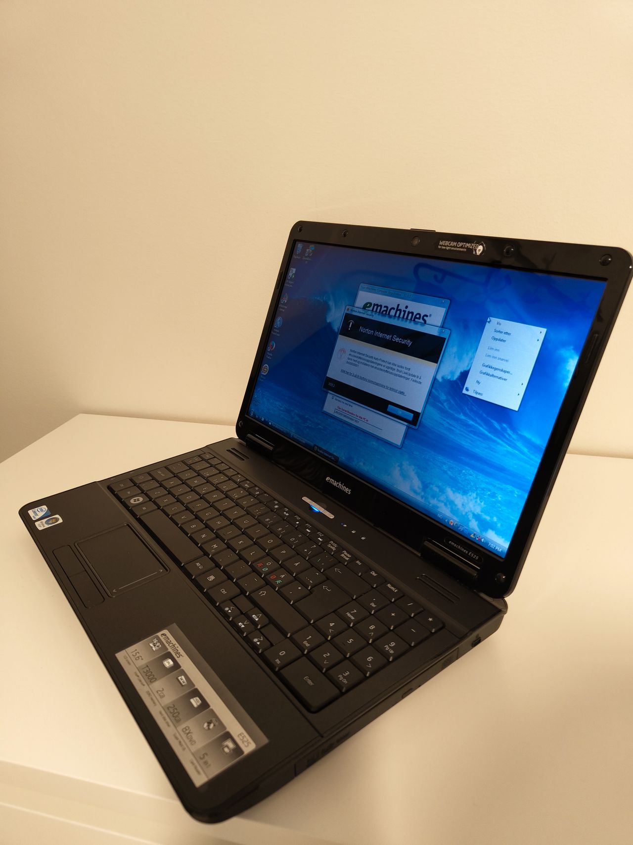 eMachines E525 ノートPC Windows 11 d35e04057583762badb648b4de2043