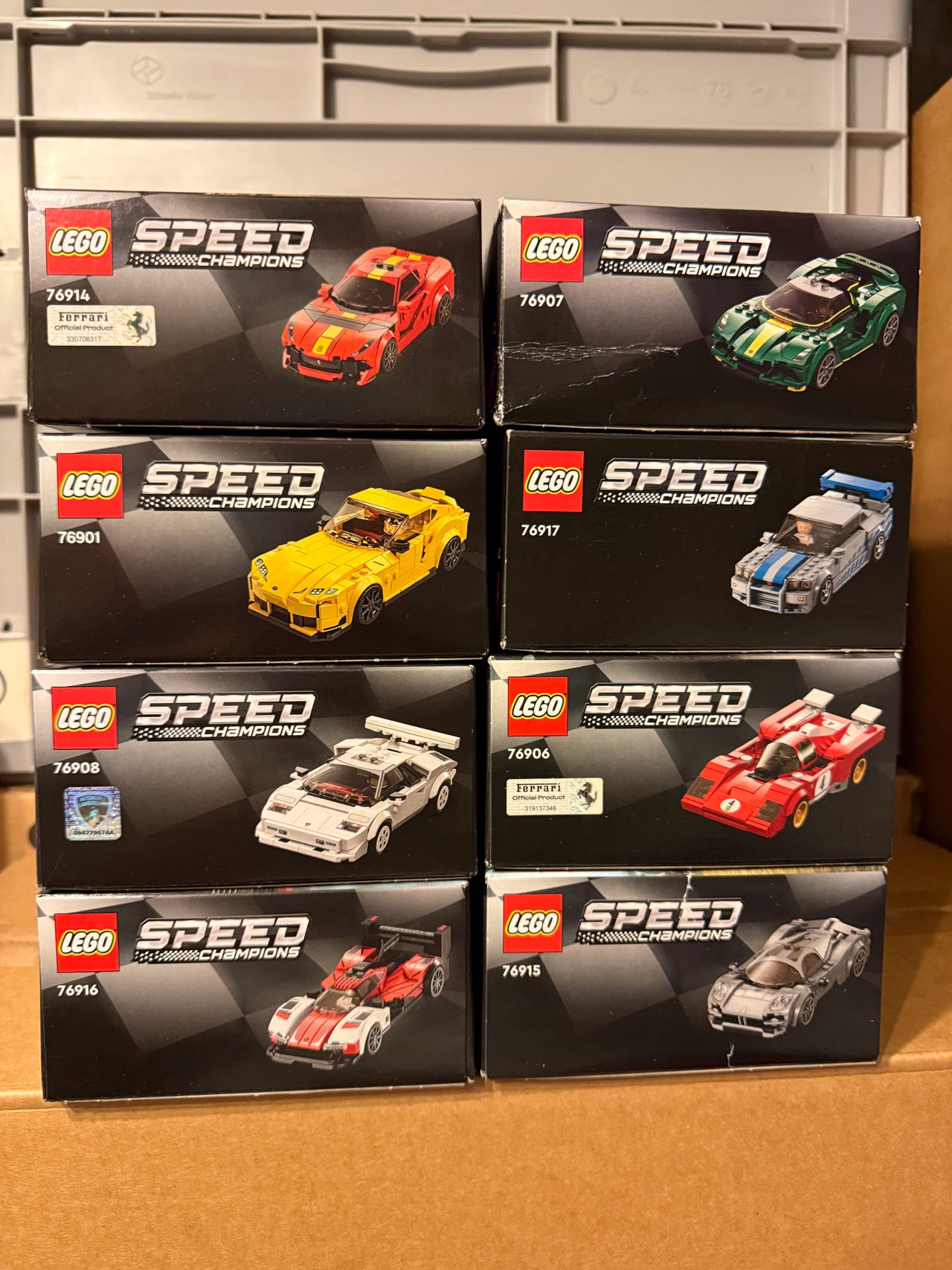 46052947_4