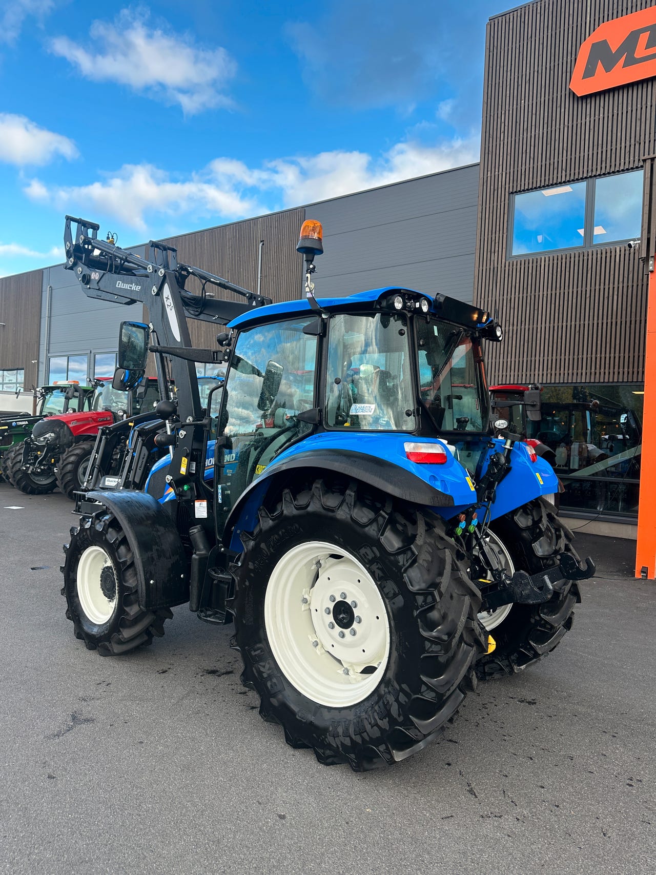 5560ff38-42a7-44a6-bb75-d99b3337e41e