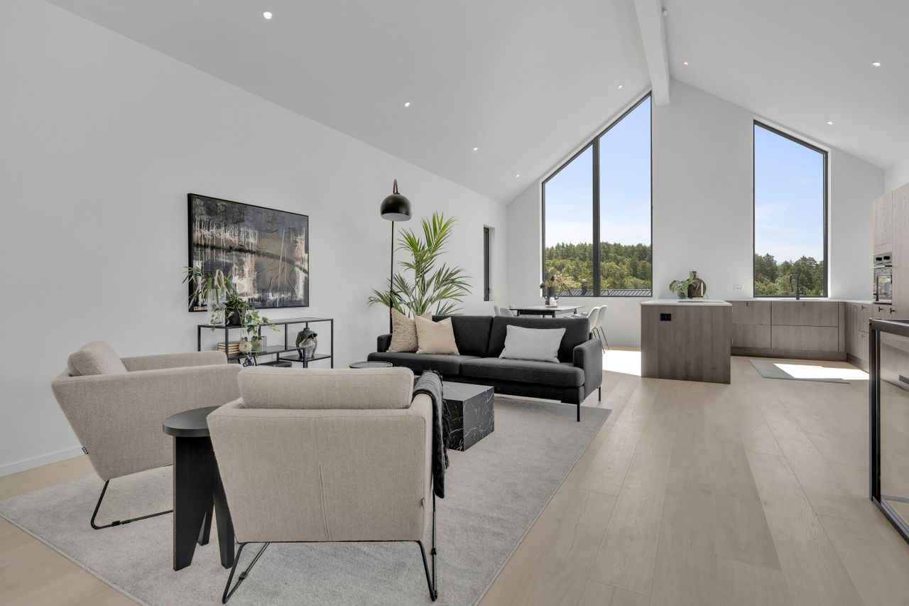 Image #2 Søgne/ Åros - Moderne og innholdsrik enebolig. Oppgradert inne og ute.
