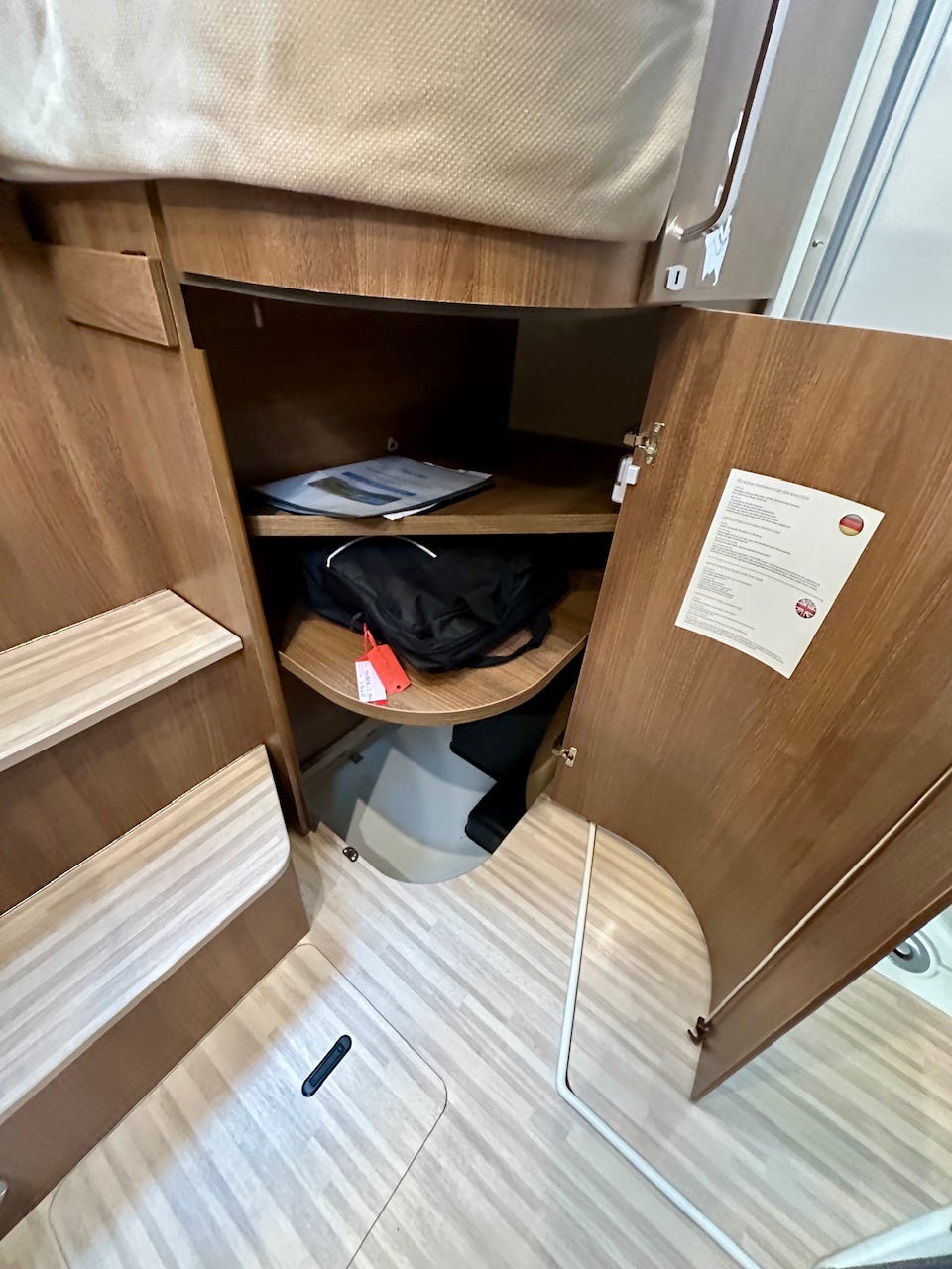 5764868a-e98e-4bbc-a405-dd17d1f51ae5