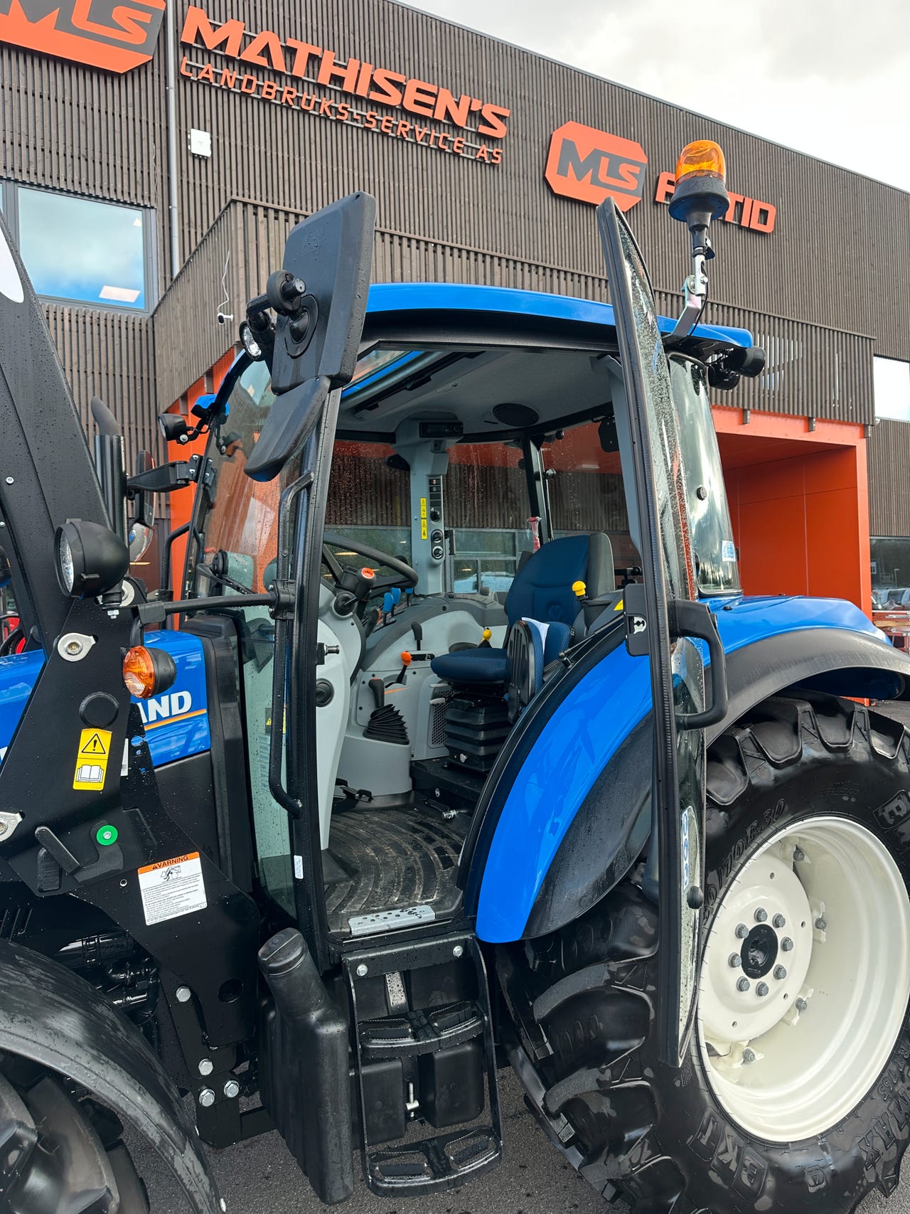 5ee861f6-8990-4c0c-bb5d-1cd46508b62e