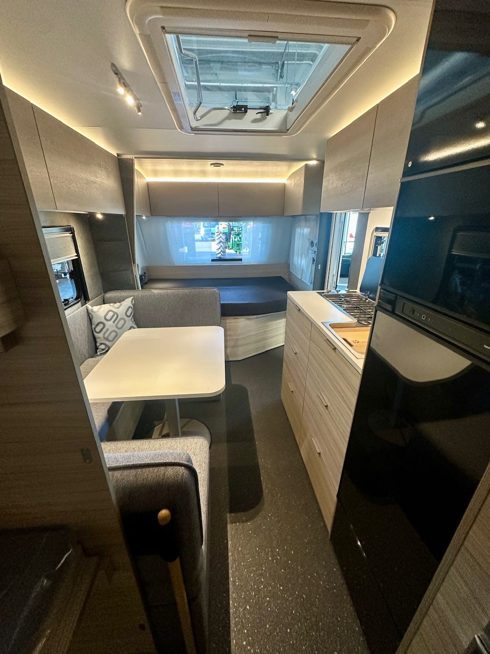 6738d9b8-260c-456c-b851-a0d50e11be89