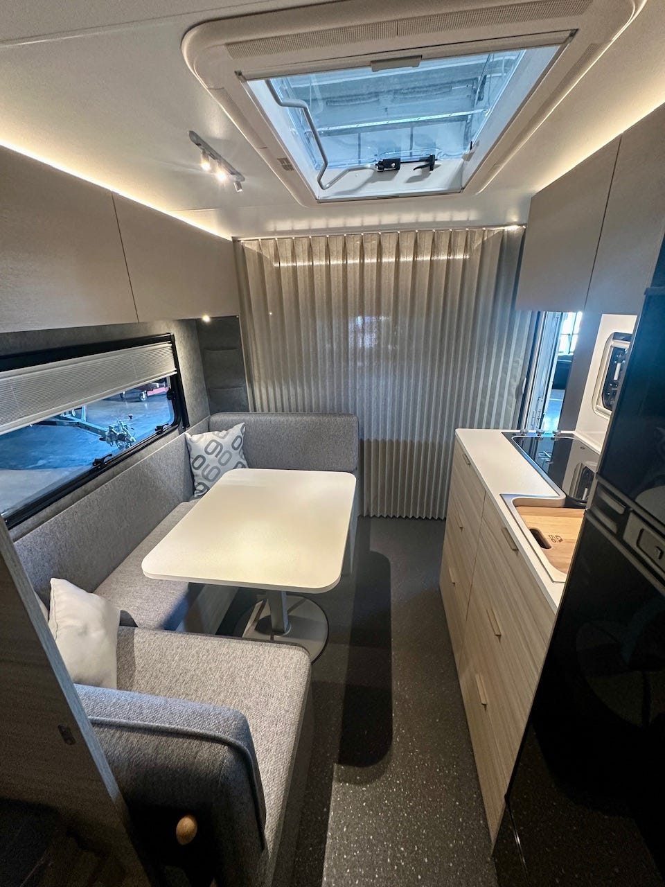 6e01aac7-c2d9-4025-ae7e-c68353f84363