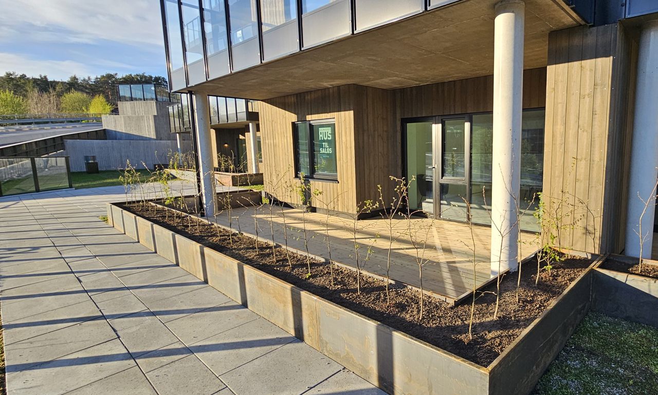 Image #0 Skaugo/ Gimlevang - Oppgradert 3-roms leilighet med stor terrasse, flott utsikt og mye sol. Kort avstand til UIA og byen