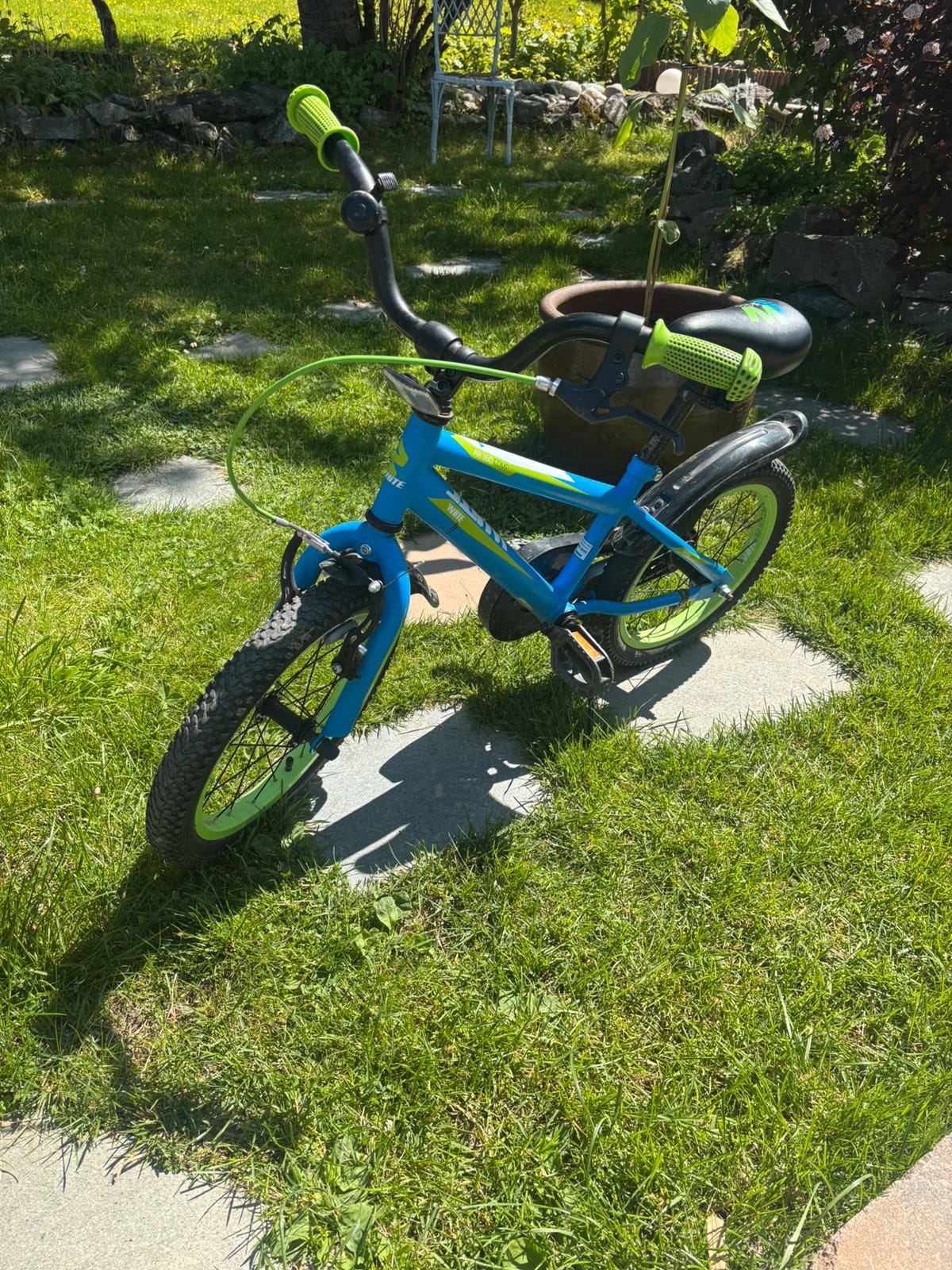 Barnesykkel 18 Tommer For 5-7 År Gammel Hvit main image 1