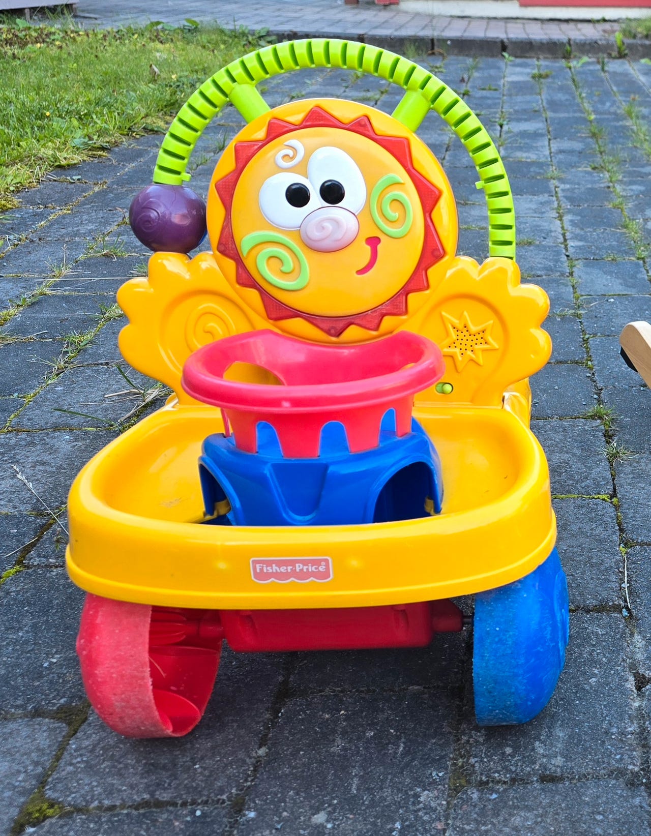 Gåleken /lekebil og sykkelsete gis bort | FINN-torget