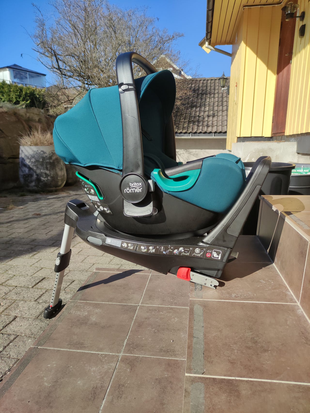 Britax Römer bilsete Baby-Safe ISense + FlexBase ISense | FINN-torget