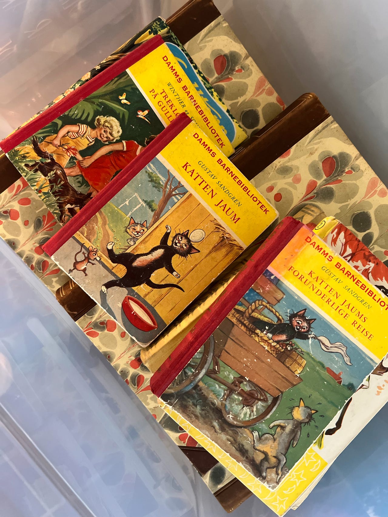 Gamle bøker | FINN-torget