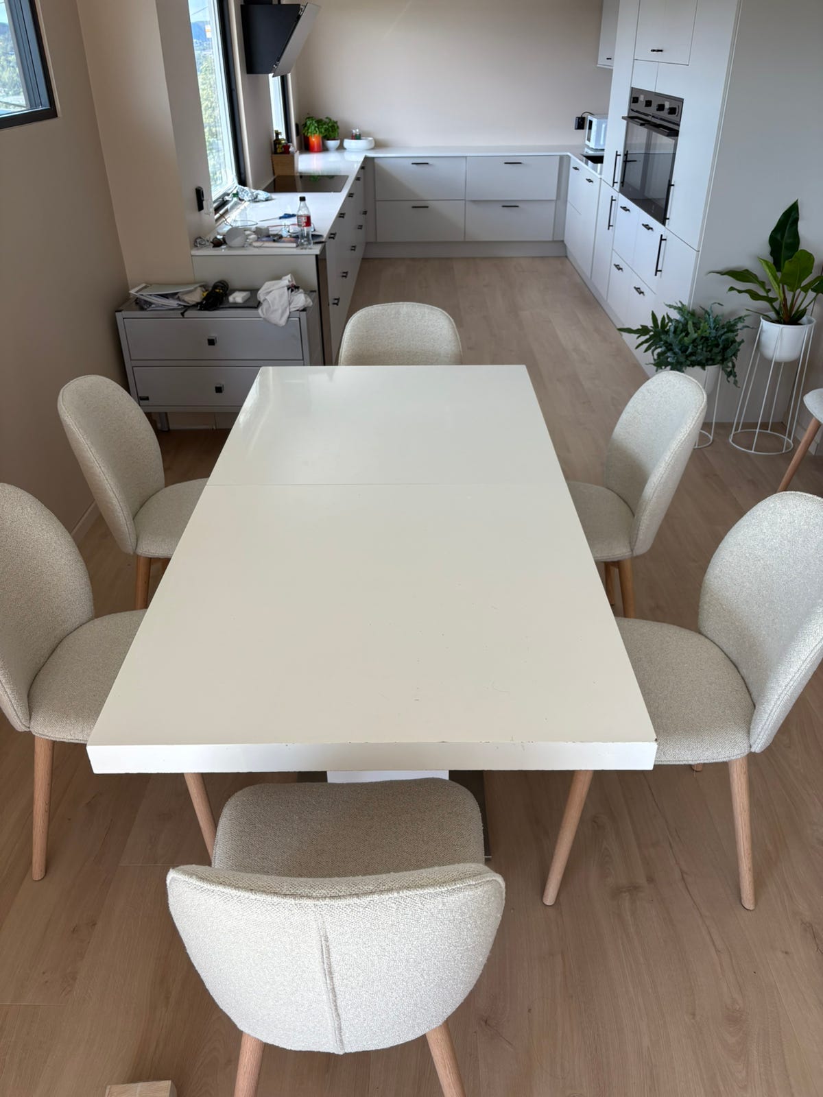 Unity Expandable Dining Table | FINN-torget